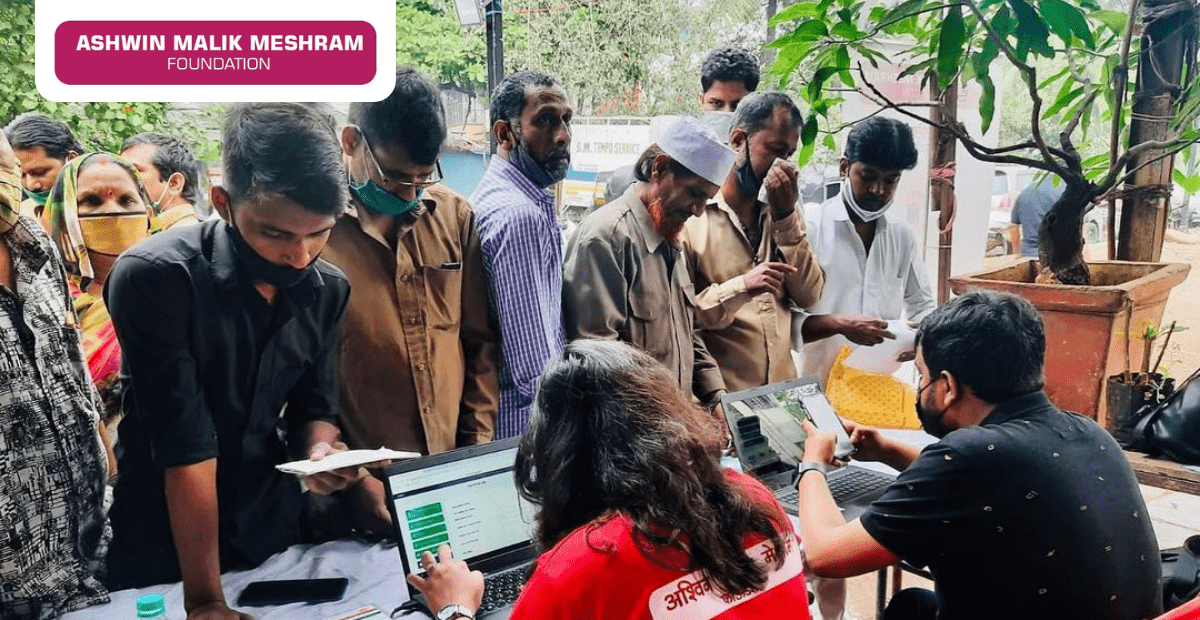 Ashwin Malik Meshram Foundation conducted an E-Shram Yojana Drive at SG Barve Marg, Kurla.