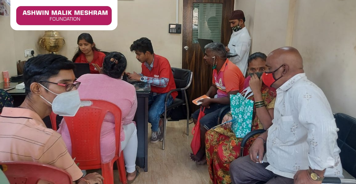 AMM Foundation conducted an E-shram registration drive in association with Kaptan Malik at V. N. Purav Marg, Chunabhatti.