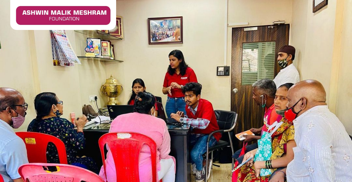 AMM Foundation conducted an E-shram registration drive in association with Kaptan Malik at V. N. Purav Marg, Chunabhatti.