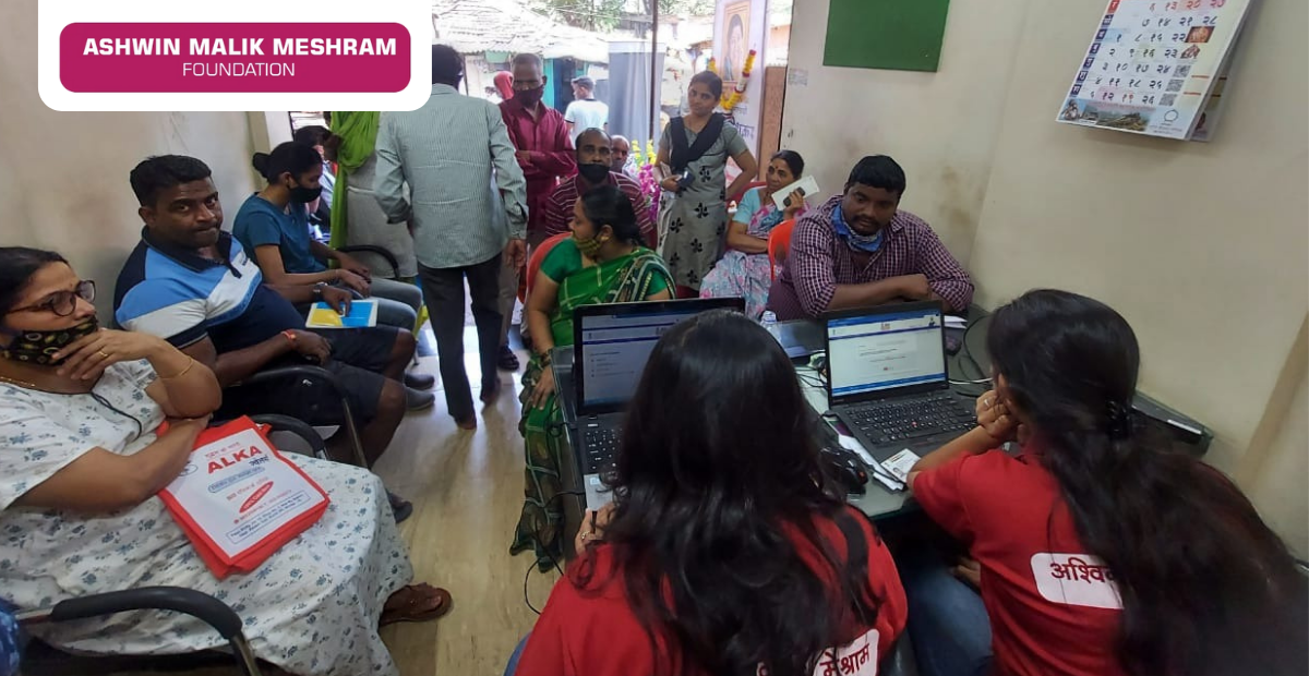 AMM Foundation conducted an E-shram registration drive in association with Kaptan Malik at V. N. Purav Marg, Chunabhatti.