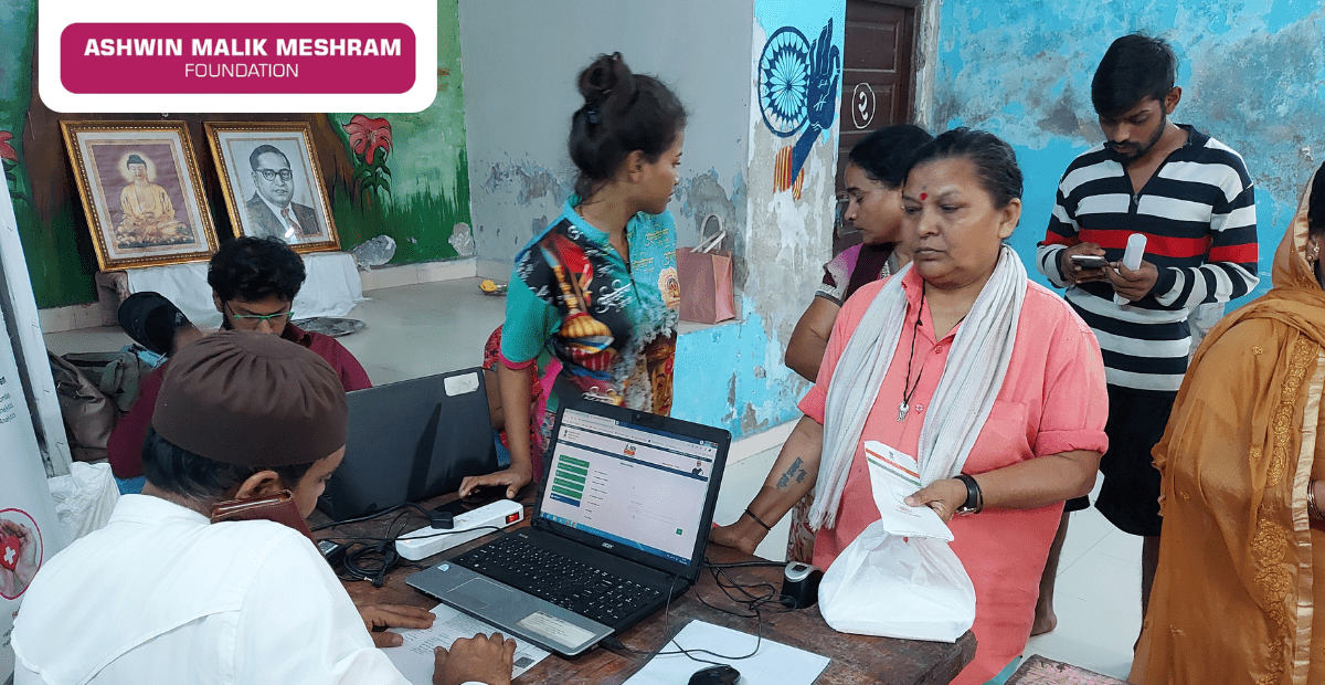 Ashwin Malik Meshram Foundation in association with Rashmi Indulkar conducted an E-Shram Yojana Camp at Sable Nagar, Kurla