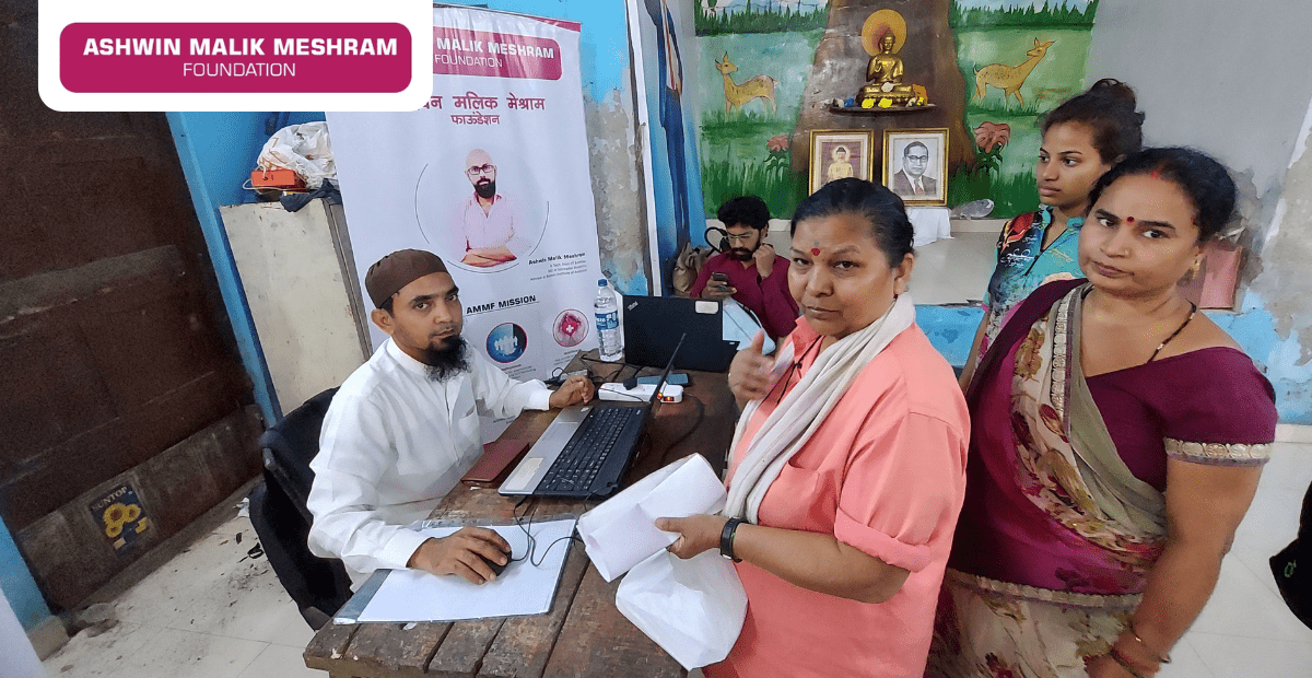 Ashwin Malik Meshram Foundation in association with Rashmi Indulkar conducted an E-Shram Yojana Camp at Sable Nagar, Kurla