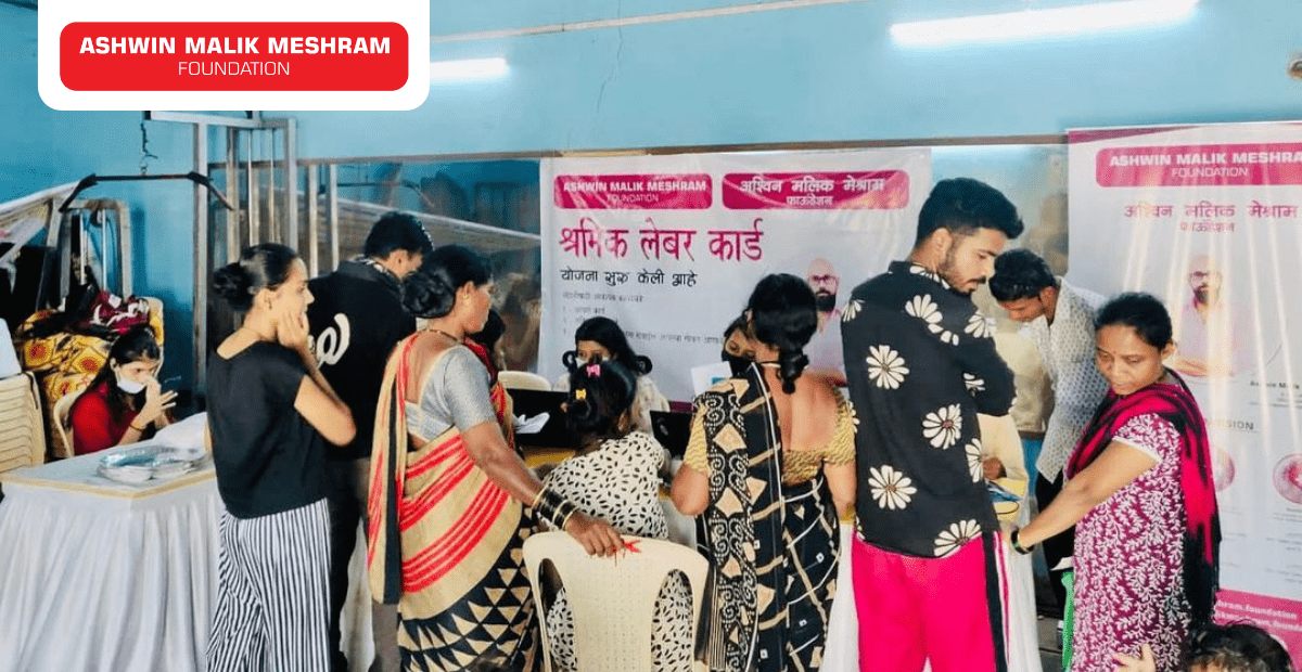 E-Shram Yojna Drive Conducted by AMM Foundation in association with Corporator Kaptan Malik.