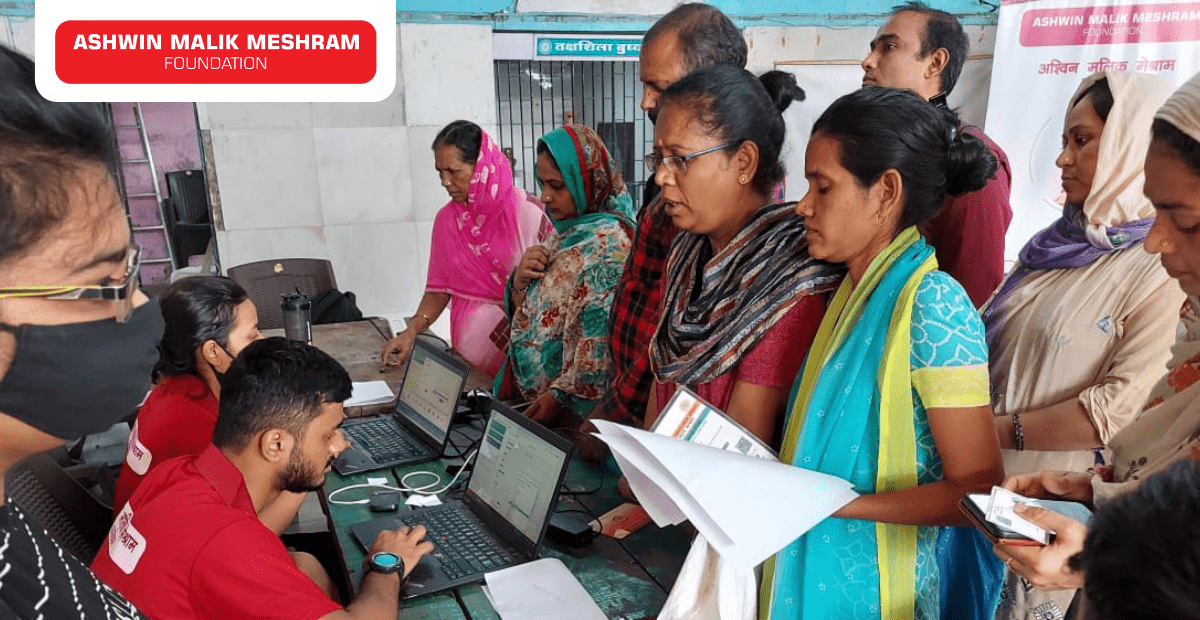 E-shram Yojna Camp Conducted at Takshshila Nagar, Kurla by AMM Foundation in association with Shrikant Bhise.