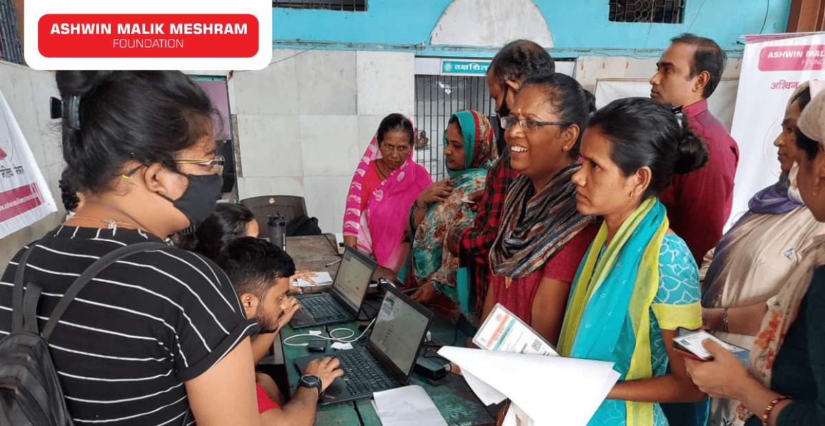 E-shram Yojna Camp Conducted at Takshshila Nagar, Kurla by AMM Foundation in association with Shrikant Bhise.