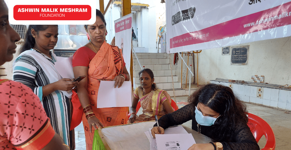 Ashwin Malik Meshram Foundation in association with Hemang Jangla organised an E-Shram Yojana Camp at Sion Koliwada.