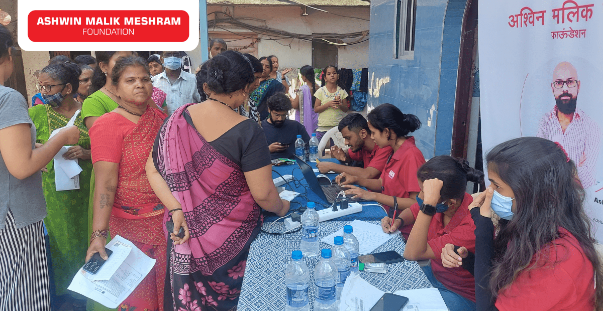 Ashwin Malik Meshram Foundation in association with Vanita Waghmare organised an E-Shram Yojana Camp at at Rahul Nagar, Chunabhatti.