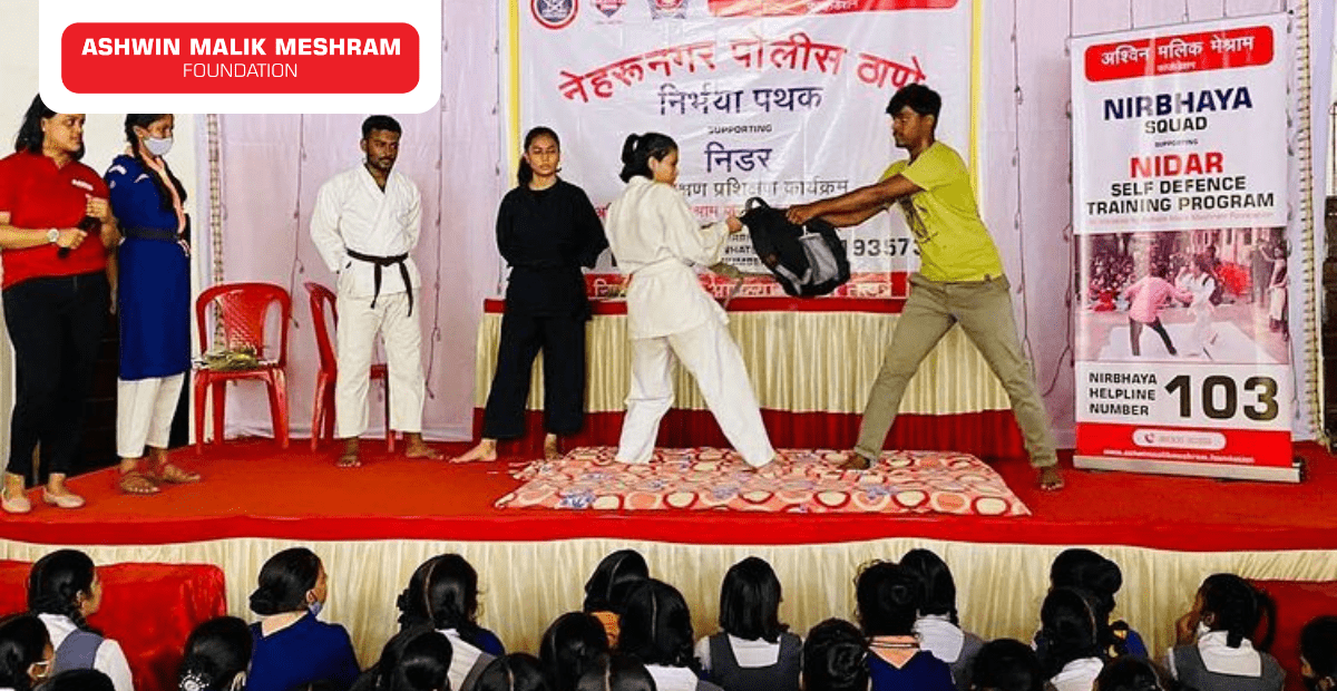 AMM Foundation in association with Kurla Nehru Nagar Police Station and Kurla Nehru Nagar Nirbhaya Squad Celebrated International Women's Day.