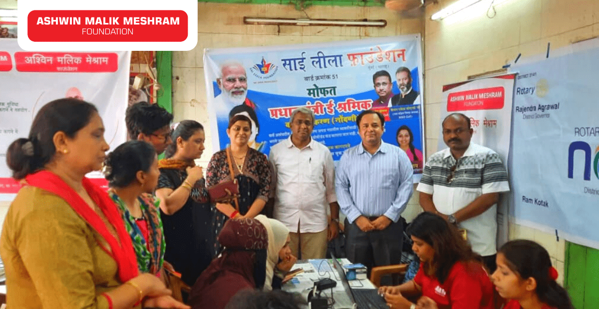 E-Shram Yojna Drive conducted by AMM Foundation in association with Hemang Jangla at Squatter colony, Malad (East).