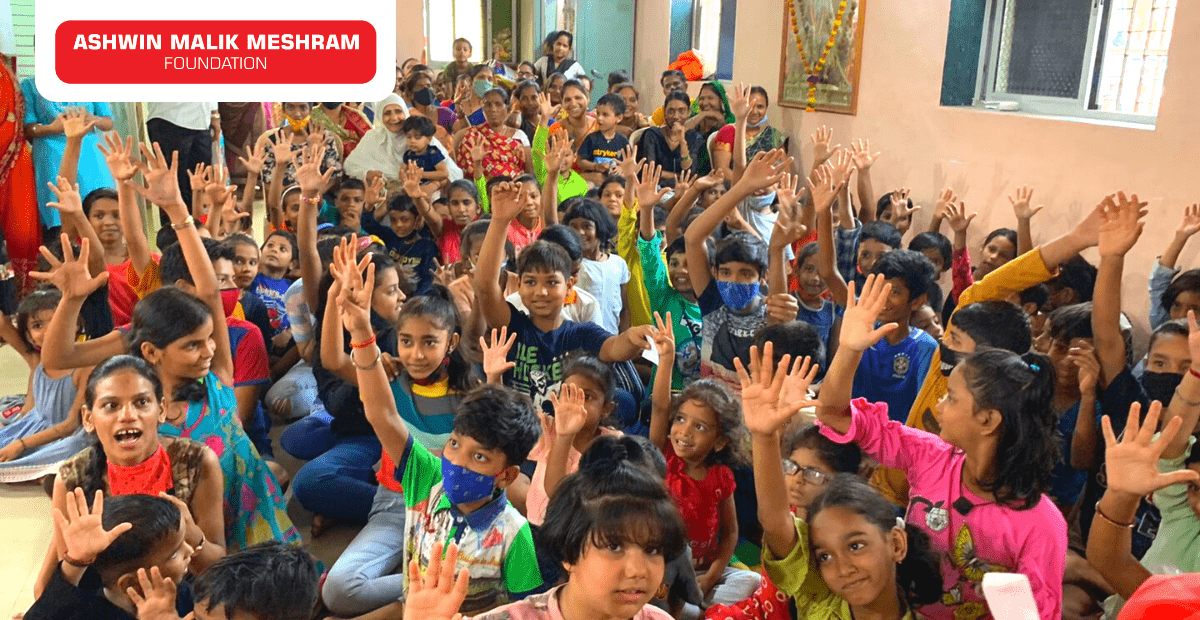 Ashwin Malik Meshram Foundation in association with MLA Ashish Shelar distributed 200 Festival Happiness kits to underprivileged kids at Santacruz.