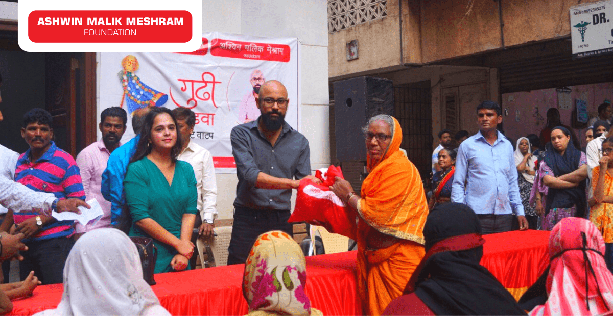 AMM Foundation distributed 400+ Festival Happiness Kits to underprivileged people of Jagruti Nagar, Kurla.