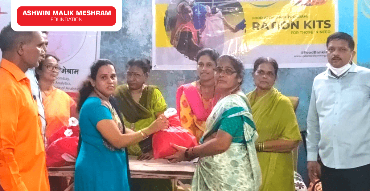Festival Happiness Kits Distributed by AMM Foundation to the underprivileged people of Sable Nagar, Kurla.