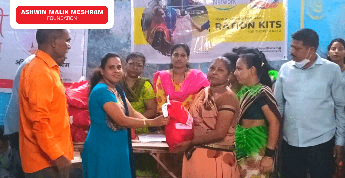 Festival Happiness Kits Distributed by AMM Foundation to the underprivileged people of Sable Nagar, Kurla.