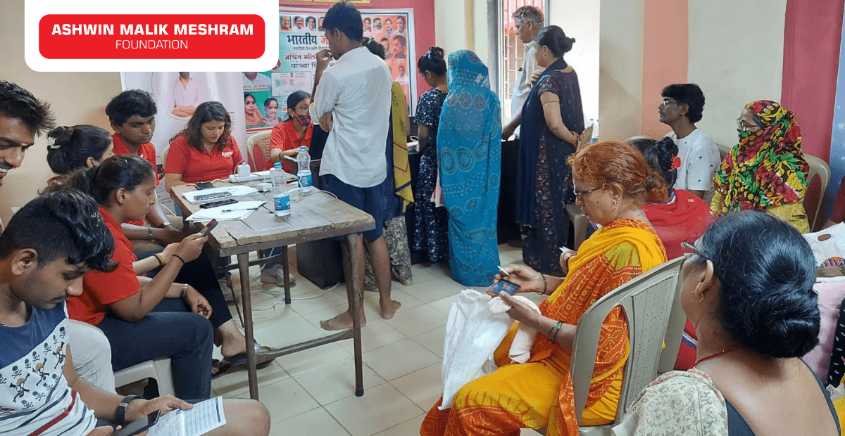 AMM Foundation in association with Capt. Rakesh Coelho and Hemang Jangla Conducted an E-Shram Drive at Appa Pada, Malad (East).