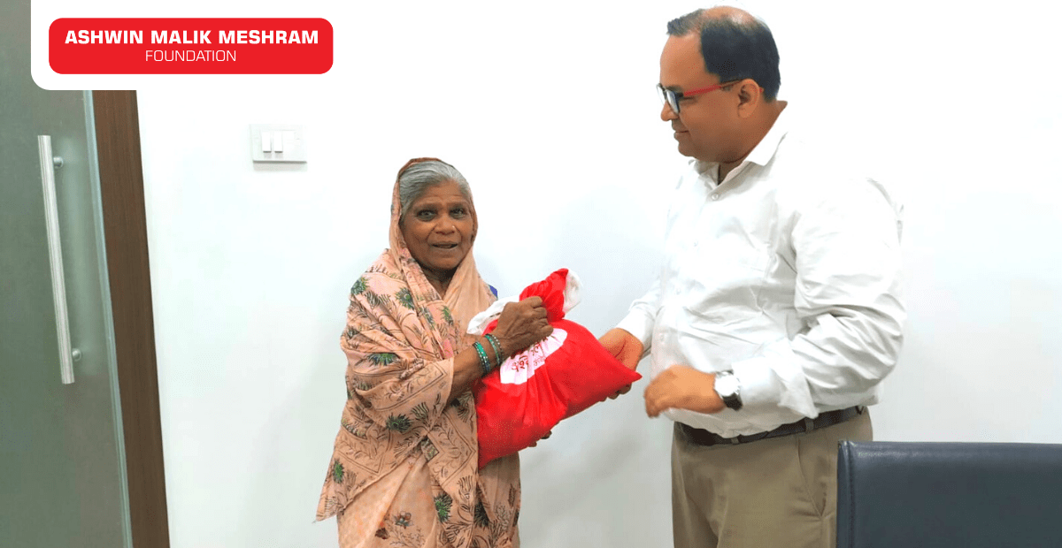 Ashwin Malik Meshram Foundation Distributed Nutrition kits to cancer patients at Kurla.