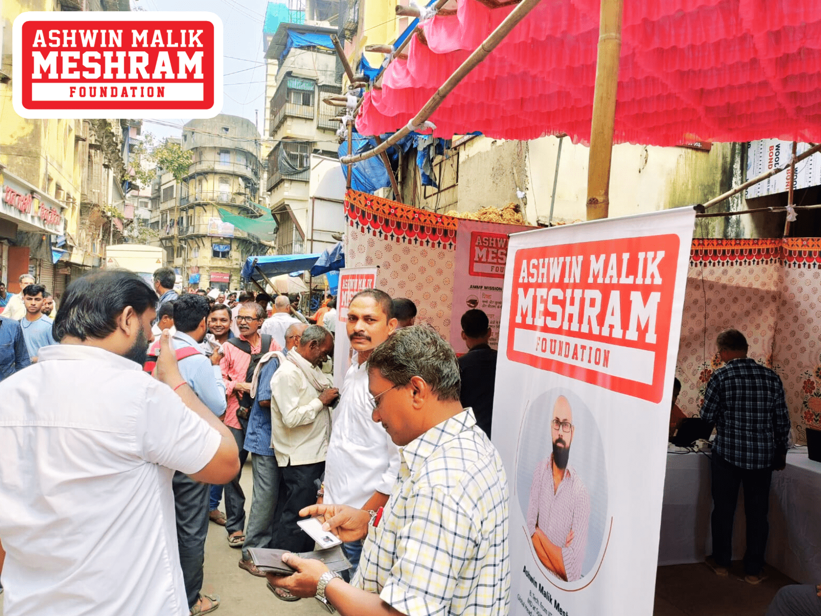 Eye Check-up Camp along with Ayushman Bharat Health Card Camp conducted by Meshram Foundation at Masjid Bunder.