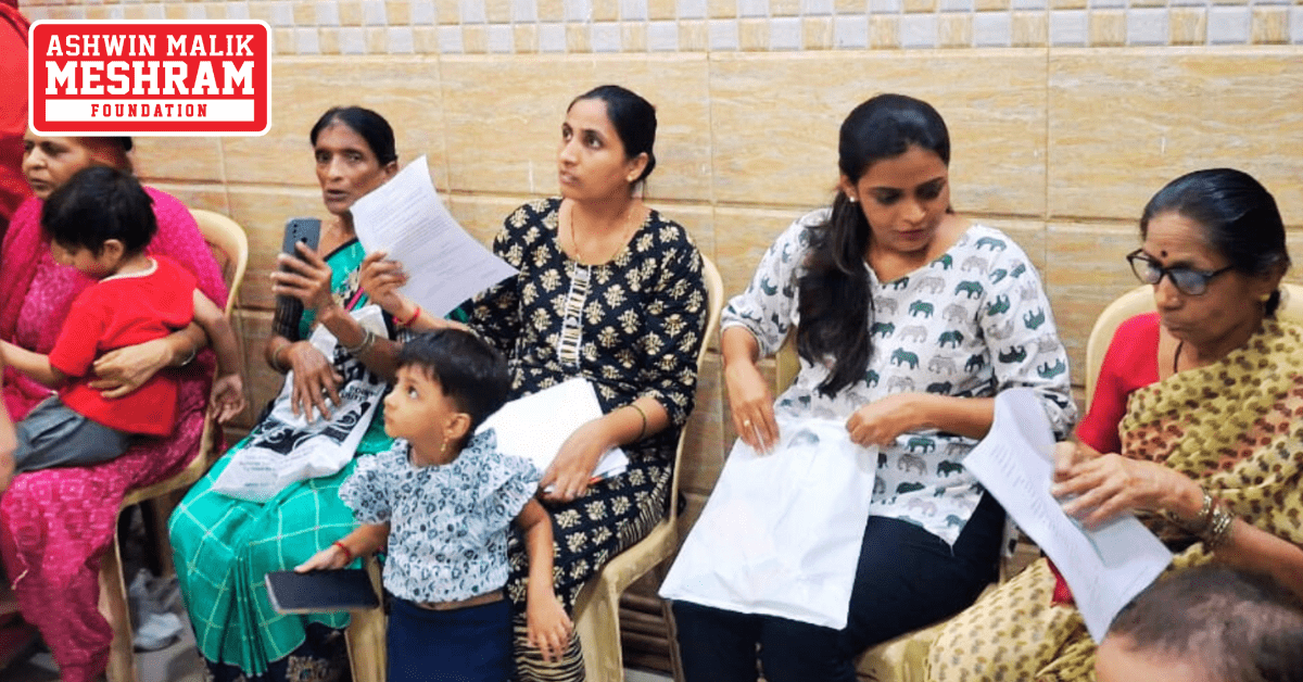 Ayushman Bharat Yojana and Majhi Ladki Bahin Yojana camp conducted by Meshram Foundation in Shivsena Shakha No.165.