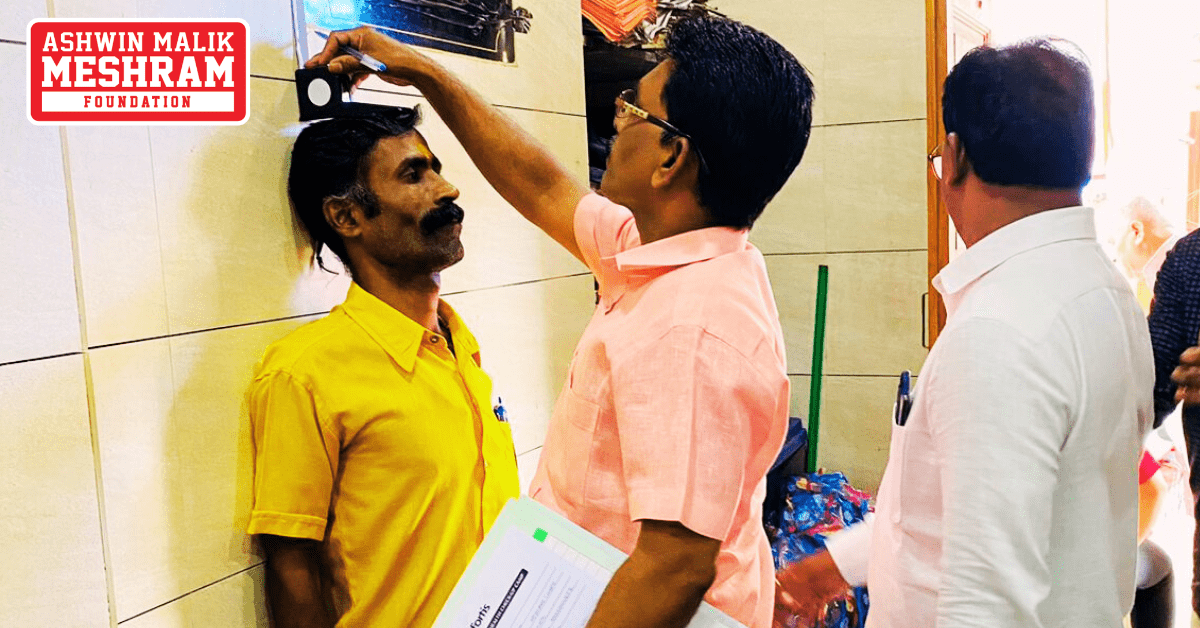 Grand Health Checkup camp and Eye Checkup camp conducted by Meshram Foundation in Shivsena Shakha No. 168.