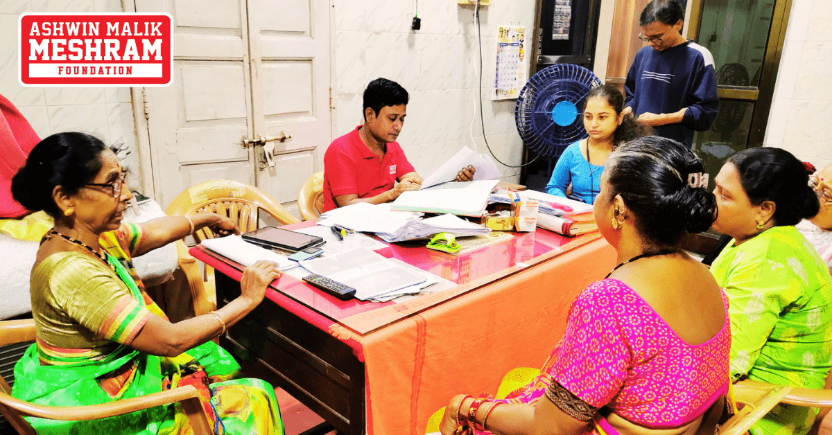 Ayushman Bharat Yojana and Majhi Ladki Bahin Yojana camp conducted by Meshram Foundation in Shivsena Shakha No. 149.