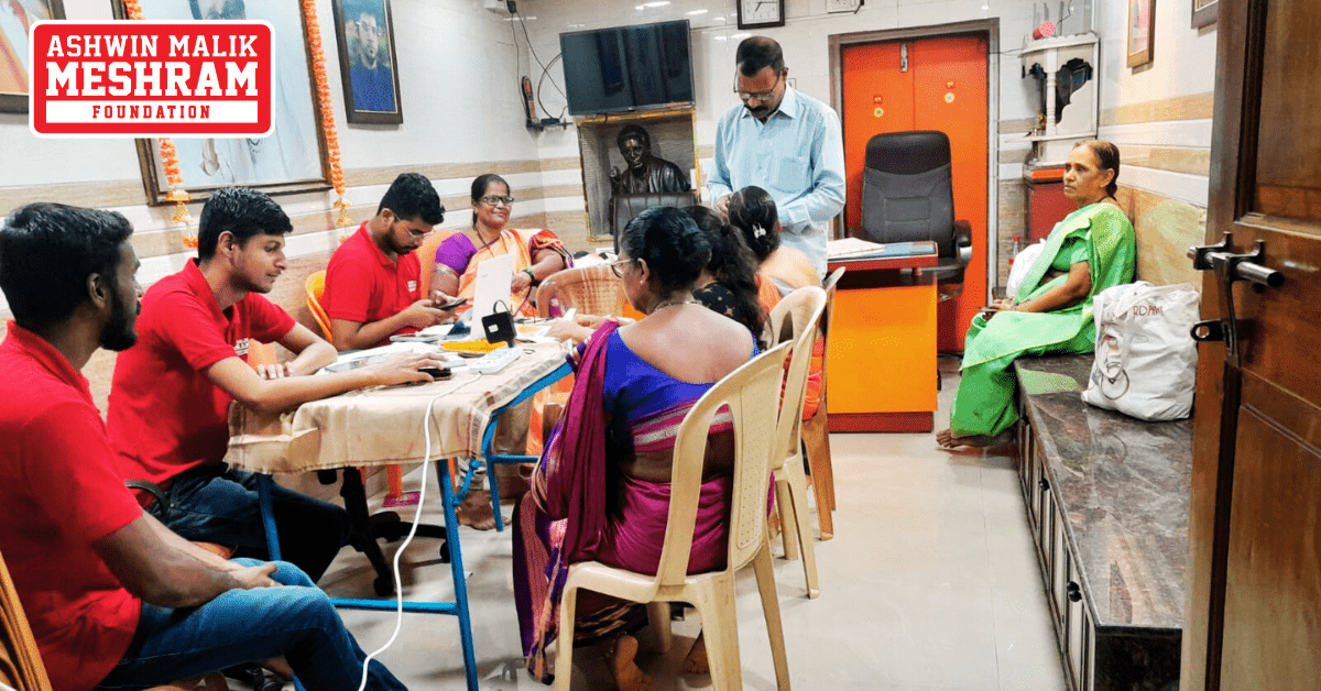 Ayushman Bharat Yojana and Majhi Ladki Bahin Yojana camp conducted by Meshram Foundation in Shivsena Shakha No. 171.