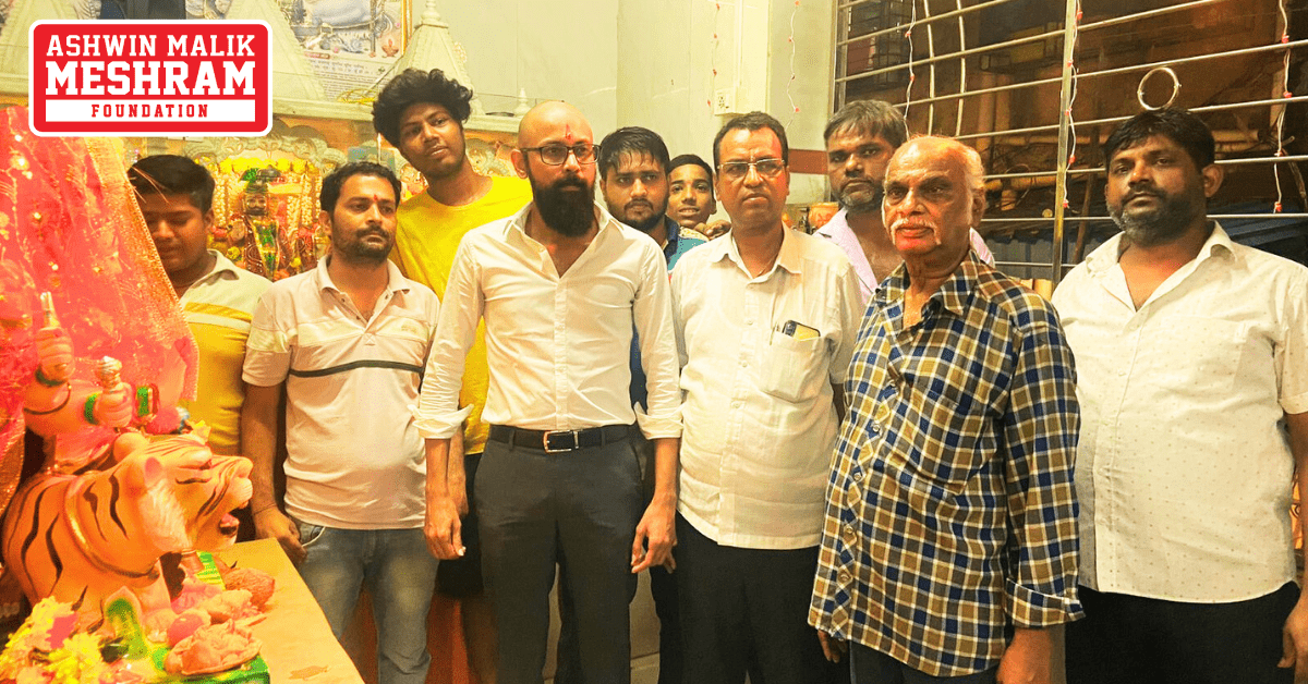 Mr. Meshram visited the Shri Baba Ram Dev Mitra Mandal to take Maa Durga’s blessings and felicitated by Mandal Committee Members in rajasthani traditions.